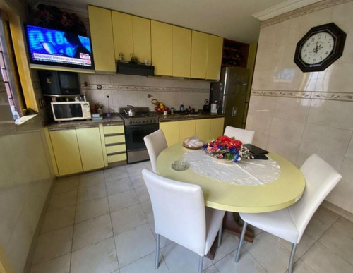 Venta De Casa 4 Ambientes En San Cristobal, Capital Federal