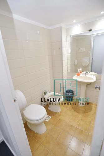 Imagen 14 de 15 de Sobre Rambla Portuaria Moderna Oficina Estudio Consultorio Con 2 Privados Alquiler O Venta