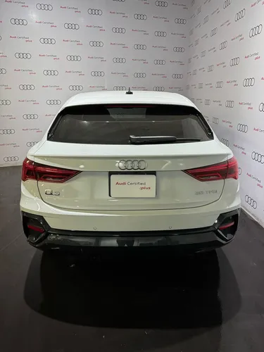 Audi Q3 2.0 Sportback 35 Tfsi Select 180hp Dsg