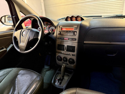 Fiat Idea Idea Adventure 1.8 16V Dualogic (Flex)