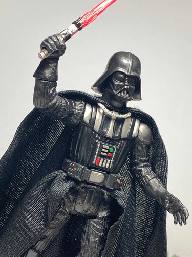 Darth Vader Rots Hasbro 2004 Lightsaber Attack! (Usado)