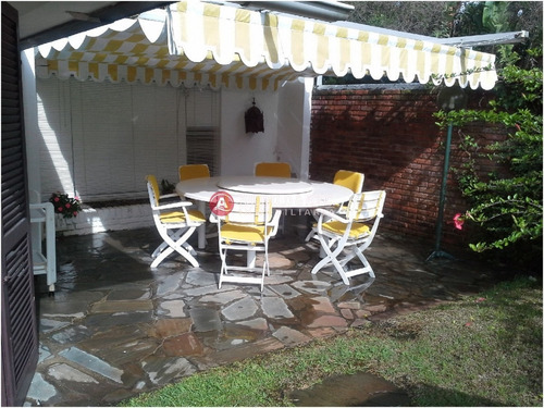 Casa En Zona De Playa Brava Y Aidy Grill- Ref: 5328