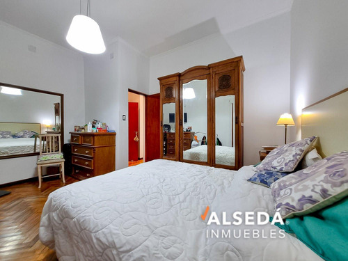 Casa En Venta Rosario Zona Sur Cochera, Jardin Y Pileta.