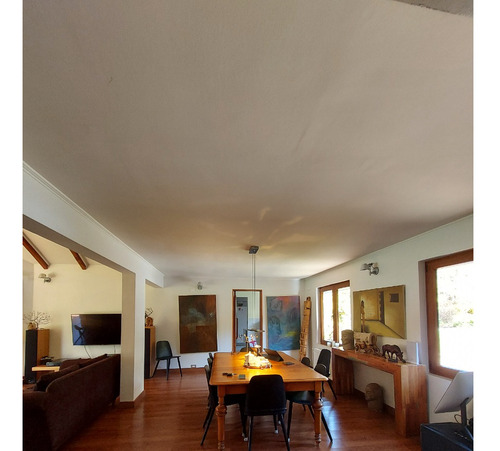 Acogedora Casa Estilo Chilena En Condominio