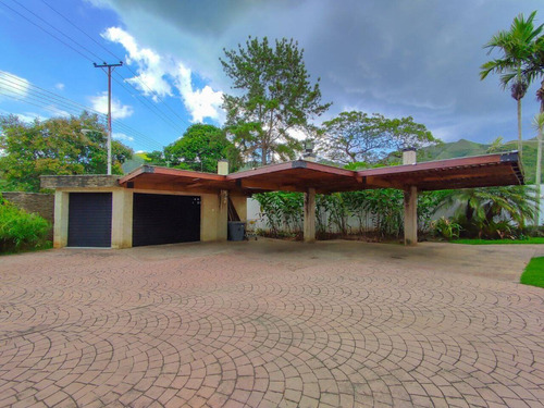 Hortiz Espectacular Casa De Lujo En Venta En El Solar, Guataparo, Planta 100% Y Pozo De Agua, Piscina, Arquitectura Moderna, Pisos Y Techos De Madera. Mini Fincas El Solar,264435