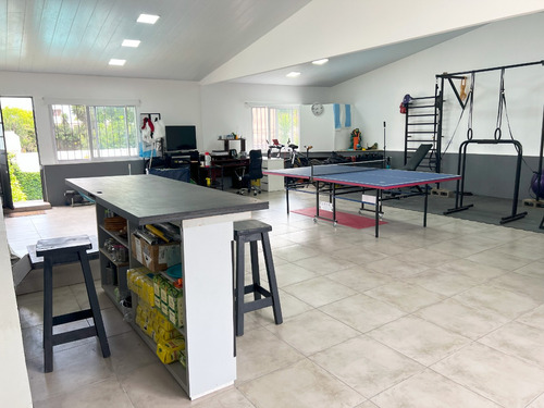Venta Casa 3 Amb. Reciclada Con Jardín, Pileta, Quincho Y Playroom!!!