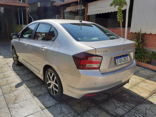 Imagem 3 de 8 de Honda City 2014 1.5 Sport Flex 4p