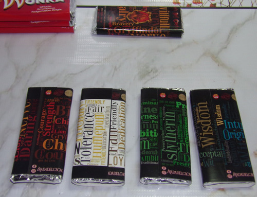 Imagen 4 de 7 de 24 Chocolates Tema Harry Potter Howarts Gryffindor X 50gr