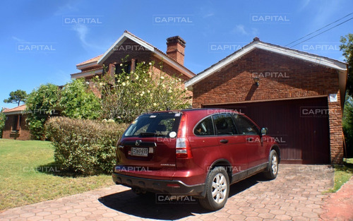 Casa En Zona Golf De Punta Del Este- Ref: 30288