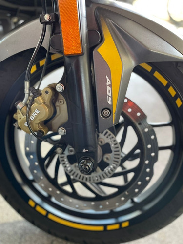 Imagen 3 de 8 de Bajaj Ns 200