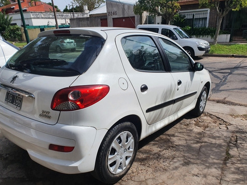 Peugeot 207 2012 1.4 Sedan Active 75cv