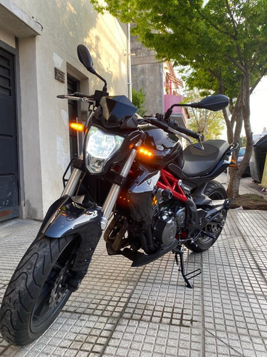 Imagen 11 de 11 de Benelli Tnt 300 Naked Negra Bicilindrica - Año 2020