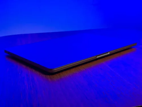 Macbook Pro 13 M2 2022 8gb Ram 256gb Ssd Touch Bar - Cinza