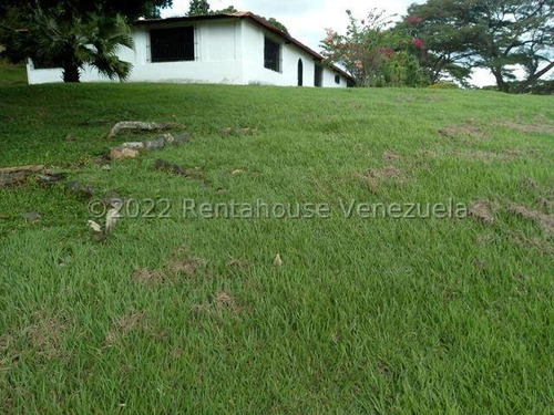 Julio Latouche 25-16896 Finca Ganadera En Venta Carabobo, 267 Hectáreas, Casa Principal De 550 Mts2, Dos Lagunas Para Riego.