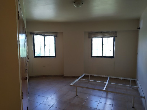 Imagen 14 de 17 de Vendo Apartamento 80m2. Mañongo. Julio 2022. Sandra Niño