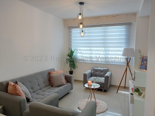 Moderno Apartamento En Venta Concepto Amerciano Remodelado Conjunto Privado Las Carolinas Turmero Vigilancia Pozo Estef 24-3492