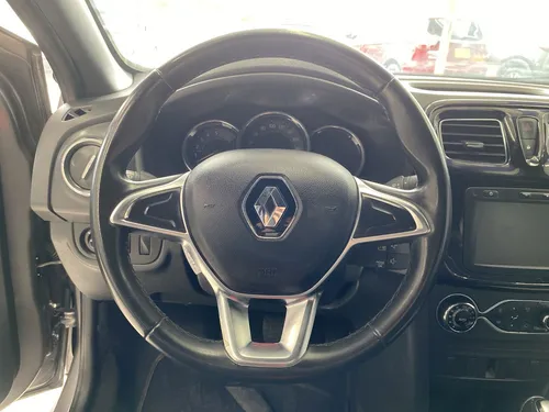Renault Logan 1.6 Privilege / Intens