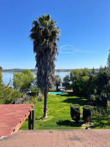 Linda Casa A Orilla De Lago