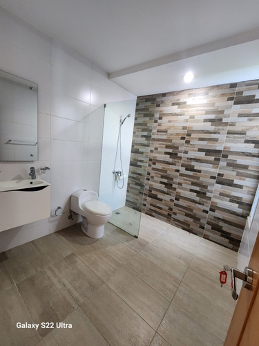Apto Santiago, Moderno, 236m2 3hab, 4baños, 2 Parqueos Proyecto Cerrado