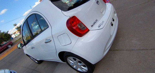 Imagen 10 de 15 de Nissan March 2015 1.6 Advance At