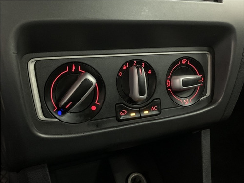 Imagem 8 de 14 de Volkswagen Fox 1.6 Mi 8v Flex 4p Manual