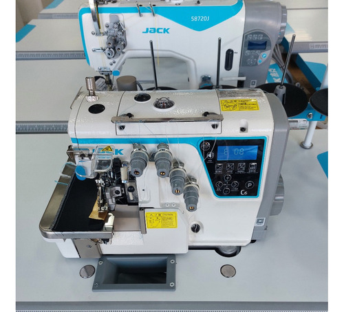 Overlock electrónico con transporte inteligente - Jack-C6