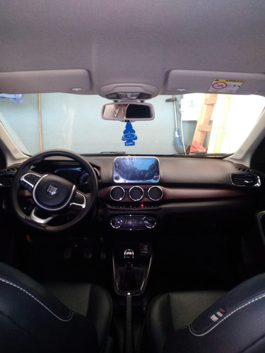 Fiat Cronos 1.8 16v Precision