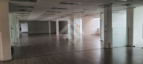 Oficina En Arriendo Con Financiamiento Para Habilitar.