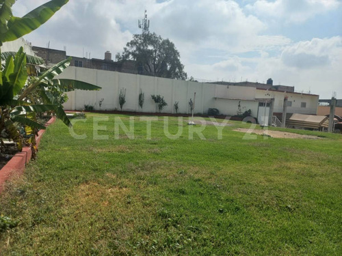 Terreno Con 2 Departamentos Y Jardin En Colonia La Libertad En Nicolás Romero