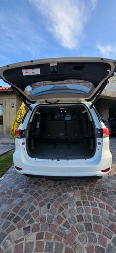 Imagen 10 de 17 de Toyota Sw4 2019 2.8 Srx 177cv 4x4 7as At