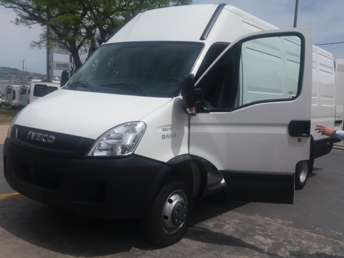 Iveco Furgon/pasajeros 55c17- Buceo Car´s