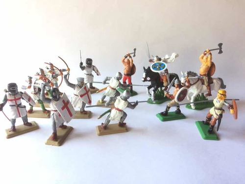 Soldados Medievales Y Vikingos 2 Soldaditos De Plástico