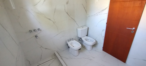 Hermosa Casa En El Barrio Norte, El Cantón, Escobar