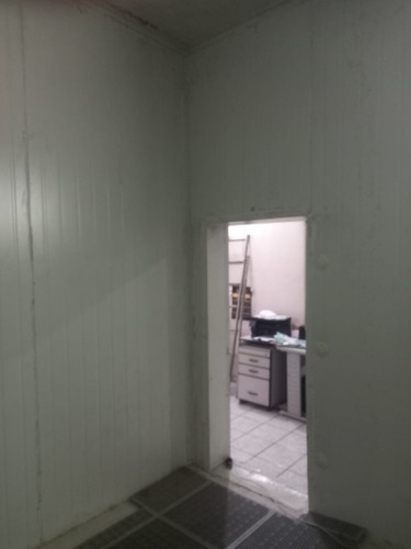 Aluga-se Galpão Com Camara Fria