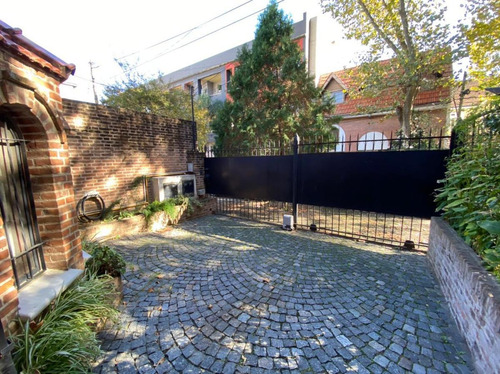 Casa En Venta 4 Dormitorios Con Jardín Y Parrilla - Martínez - Cercano A La Estación