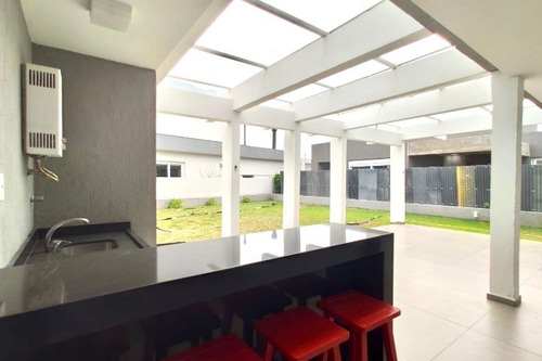 Imagem 20 de 24 de Casa À Venda Em Xangri-lá - Ca00999 - 34963232