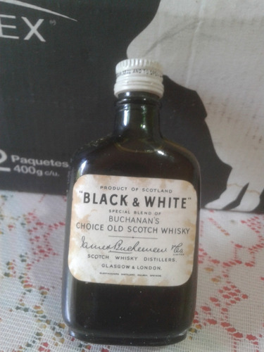 Botellita Miniatura Whisky Black & White Sin Abrir