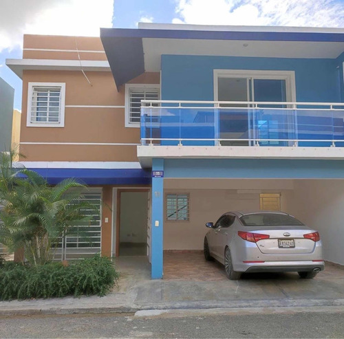 Hermosa Casa En Residencial Cerrado San Cristóbal