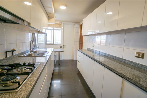 Departamento En Arriendo De 3 Dorm. En Vitacura