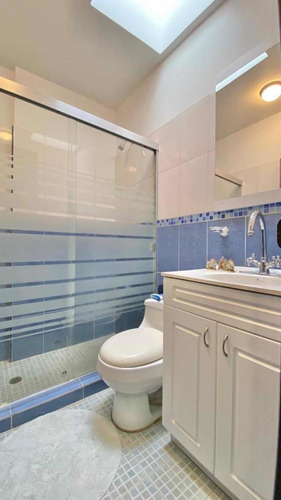 Imagen 15 de 24 de Casa En Venta La Castellana Urbanismo Privado