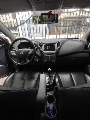 Imagem 5 de 7 de Hyundai Hb20s 2015 1.6 Comfort Style Flex Aut. 4p
