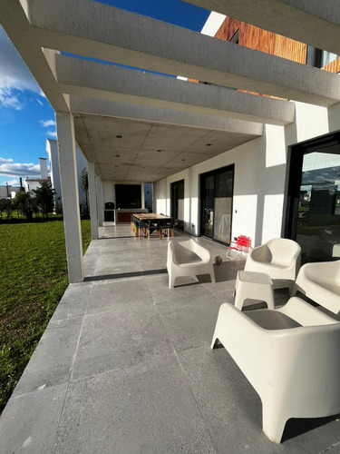 Casa A La Venta Barrio Cruz Del Sur