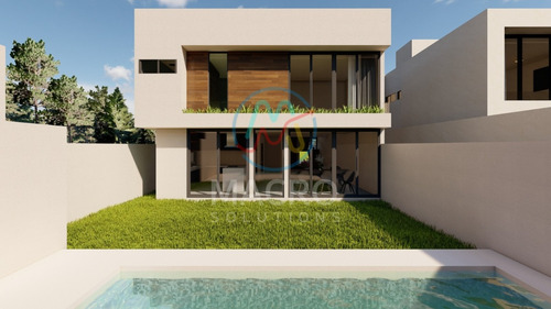 Casa En Preventa En Fracc. Tehuicil Con 3 Recamaras, Alberca Y Jardín Apta A Créditos