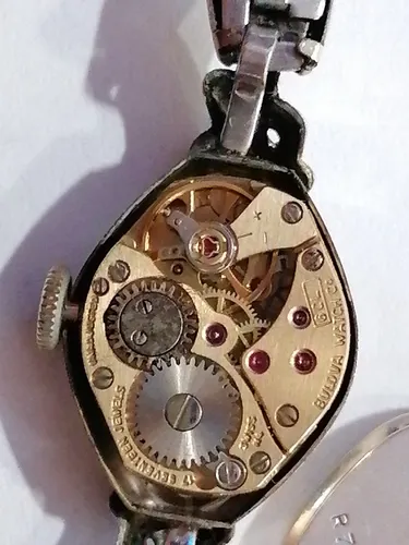 Reloj bulova antiguo de cuerda sale