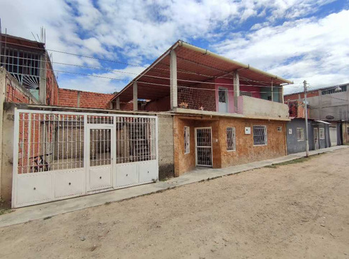 Casa De 2 Plantas En Guasimal Maracay Con Agua De Pozo Calle Cerrada