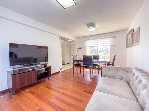 Arriendo Casa De 2 Pisos En Sector Residencial En G Mistral.