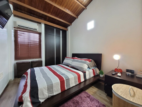 Imagen 8 de 21 de Rosaura Cortez Vende Town House En San Diego Res. Villa Jardin