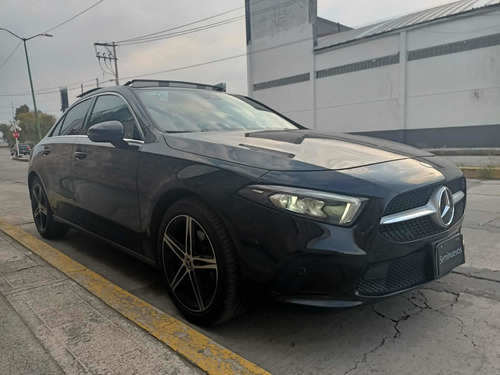 Imagen 2 de 15 de Excelente Mercedes Benz A 200 Sedan Progresive 2020 Negro