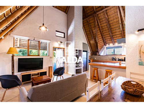 Casa Punta Colorada Piriápolis 4 Dorms Venta Ca501686