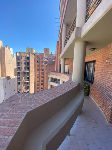 Departamento 2 Dormitorios Con Balcon-terraza A La Venta
